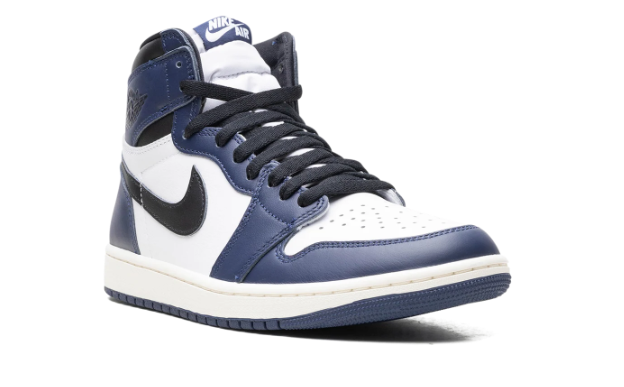 Air Jordan 1 Retro High OG 'Midnight Navy' | Quiet Latitude DZ5485-401