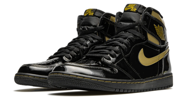 Air Jordan 1 Retro High OG 'Black Metallic Gold' | Evening Signature 555088-032
